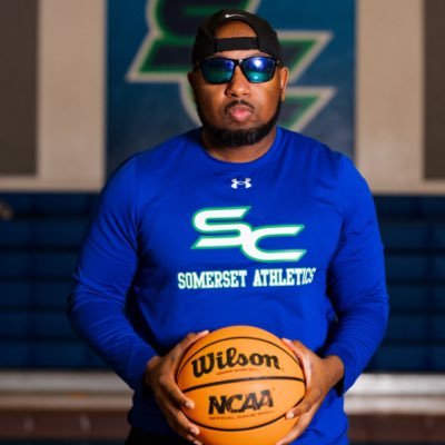 Head Coach Varsity Girls at Somerset Canyons Academy @scgirlshoops | Co-Director @DuvalElite South | Head Coach @DuvalElite 17u P24