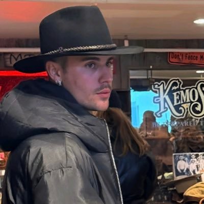 carolacaroul's profile picture. 