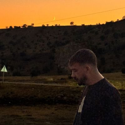 entellektuelbey's profile picture. B.Ü🏢