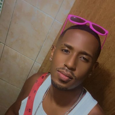 Um jovem universitário de 29 anos com 22cm de pica, assinem meu privacy, vendo packs, vocês vão se deliciar https://t.co/GXMC02zXns