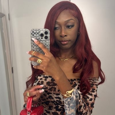 ArnoldAkiyah's profile picture. ig: xoxo.akiyah |