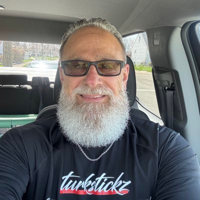 Twitch Affiliate/Razer Affiliate/CSGO Streamer... https://t.co/a5HNPozmUq Drummer at Grand Illusion/ Drummer at GRUNGEBOX/ Drummer at Dirty Shirley