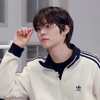 ππππ λ (@reclouv) 's Twitter Profile