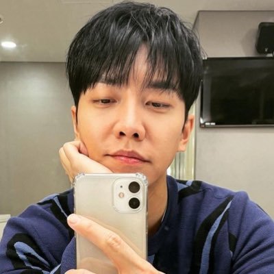 I am an serial killer😈 Have you ever met a psychopath? It’s a frightening monster that a naive puppy like you can’t ever imagine /Jung Jae-Hun