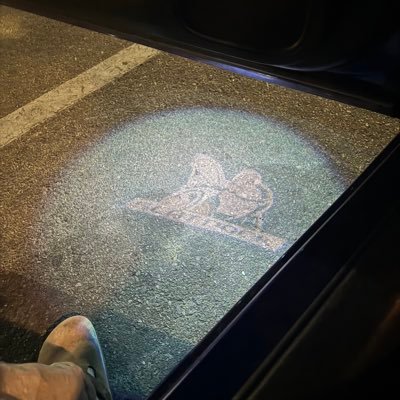 LemmeGetAux's profile picture. 