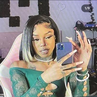 hqvfxxxx's profile picture. 