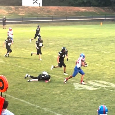 C/O 29” Isabella highschool-Height 5’5 Weight 185 Running back/linebacker IG:DanielCastaneda28x Email-liltunalambo122810@gmail.com. #205-299-4475