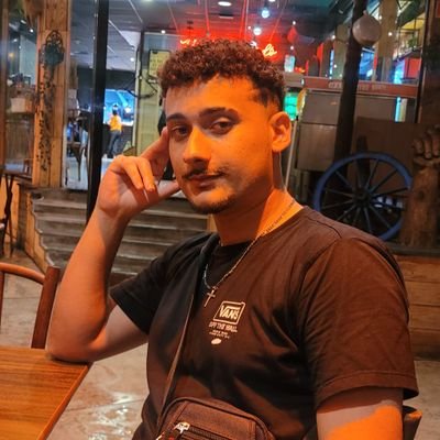 AndrewRodrigo12's profile picture. 