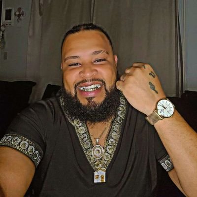 Artist/Business Owner/Investor
Marketing/Media/Brand management
Tavare 😎
#TechToldYou 🏆
https://t.co/uS71a3Nuie