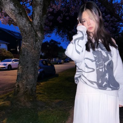 stars_bunny's profile picture. Helloo I'm Sophie and I have a YouTube channel called Bunny Marshmallows! I also have a cute dog ^^