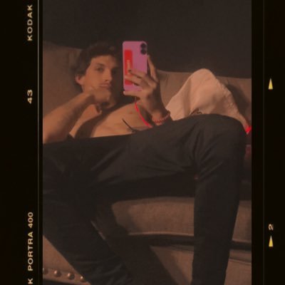 April 17th ,Aries bi Snapchat- Good_holeboy