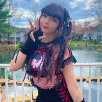 Emilee (@mecchamomo_) 's Twitter Profile