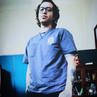 Physician 🏥, Clinical toxicology☣️☠️ resident. Gaming🎮, coffee☕. Medellín, Colombia🇨🇴.
Tattoed & academic adult 📚