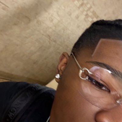 kbundercovr's profile picture. speaking from the 🫀. 📸/ @kbinterludee