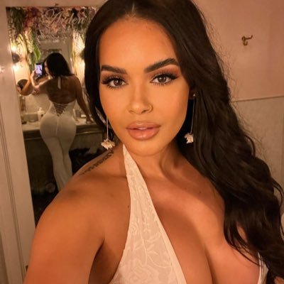 Daisymaries7836's profile picture. I'm just a girl having fun 💕🦋🦀🌞✌️🌸🪐💧To see more... MYM OF Subscribe before I send you better video/Reels/Cam show/Sexcam in private💧