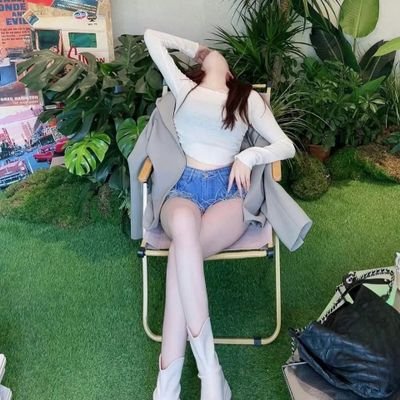 よろしくね!フォローお願いします♡DMしますね〜🙋😉独身で、友達を作りたいです(o^∇^o)一緒にカラオケに行ったり、スポーツをしたりしましょう!宜しくお願いいたします! 🙇(^-^)