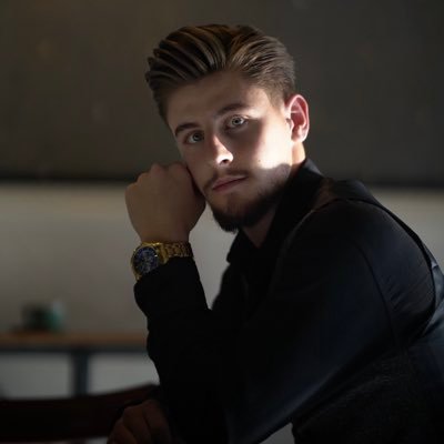 RaminFarashi's profile picture. Student Teacher📚