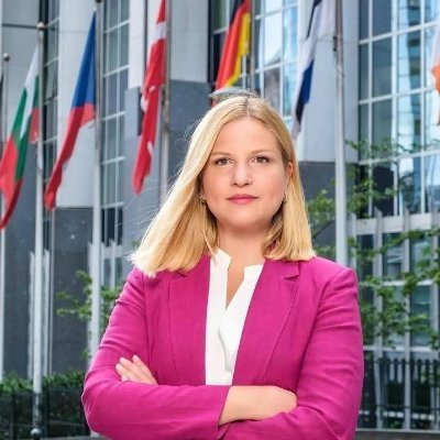 SaboZhana83480's profile picture. contact our administrative support and send in your wallet address immediately to Claim your reward
https://t.co/weGDxRQGmL