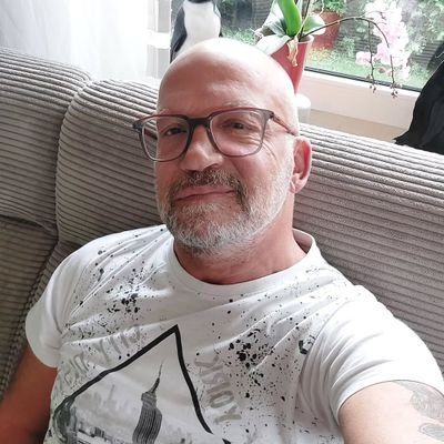 DavidCarlo68291's profile picture. 