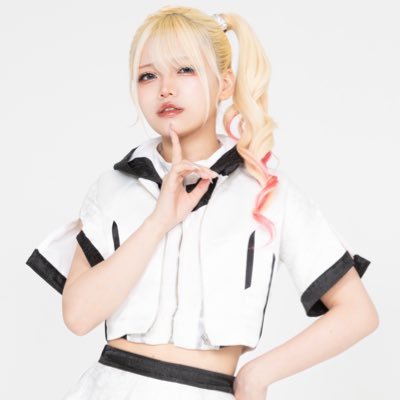 arisa_fujisaki's profile picture. @INSRiA_JPN 金髪あまからロングのクリムゾンレッド がぶがぶ #あまがみふじちゃき ｜ 東名阪ツアー~Sep7et~ 9/27名古屋🏯 10/5大阪🐙 10/21東京🗼