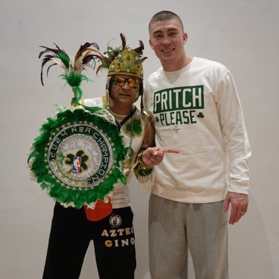 Boston Celtics Numbah One Superfan. Proud to be part of the best fan base in the NBA! #defendcauseway #differenthere #bleedgreen💚 ☝️☝️🍀☘️🇹🇹🇹🇹