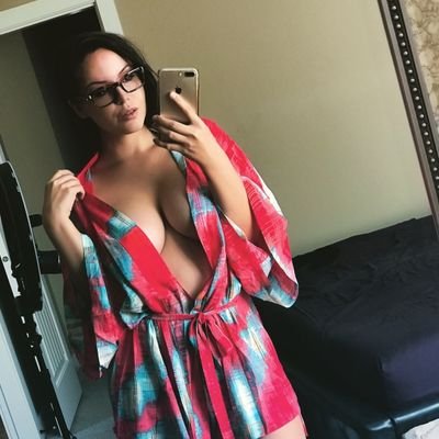 I'm available for soapy nuru massage with happy ending inbox me if you are interested in booking.
Contact : +16065470434
Signal con: +18059747687