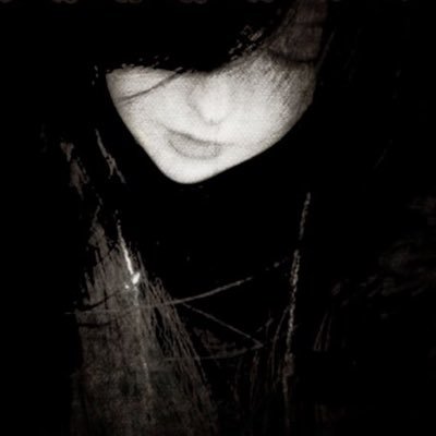 froluic's profile picture. im the witch from the nightmare you had last night.