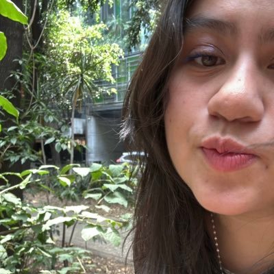 wide-eyed girl girl who gets it, ni pájaro en mano, ni ciento volando