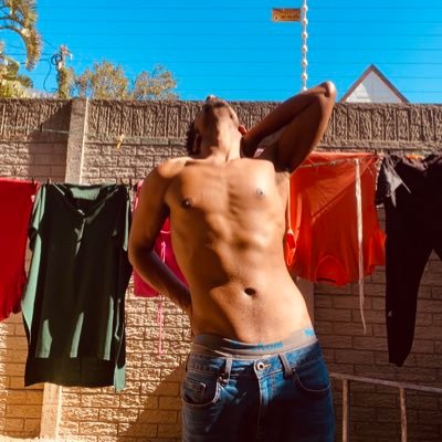 Shafiek525082's profile picture. Scorpio❤️♏️ SouthAfrican🫠22 years