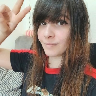 Investigadora y buscadora de la verdad👽
🎤 Vocalista en Ensom
🎥 Creadora en YouTube y Twitch
🛸 Enfocada en el misterio
📺 Canal de YouTube: Notanlejos