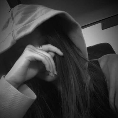 Arooj2415's profile picture. Khan ki diwani hoo