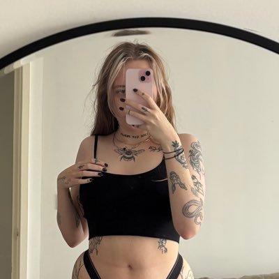 kinky stoner cat girl ★ no ppv !! https://t.co/lxK3DW3upl or my OF $3 limited sale !! https://t.co/Gp6mJ0gusS | @millieoph
