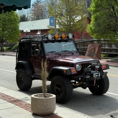 SlickDaddy33's profile picture. 