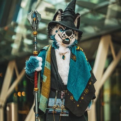30 - M - Nottingham(shire) - Medical Engineer -
Player of big, small and horizontal guitar - NSFW-ISH
📸 @R330C0 -🧵@kloofsuits