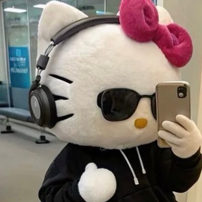 mishi⁷ saw hobi and jin 🍊さんのプロフィール画像