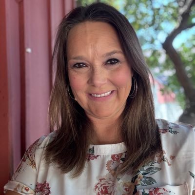 I don’t like my attitude either 👿 | Girl Mom | Boy Grandma | Wannabe Investigative journalist | Trump always 🇺🇸 | Feisty Believer ✝️ | #over40