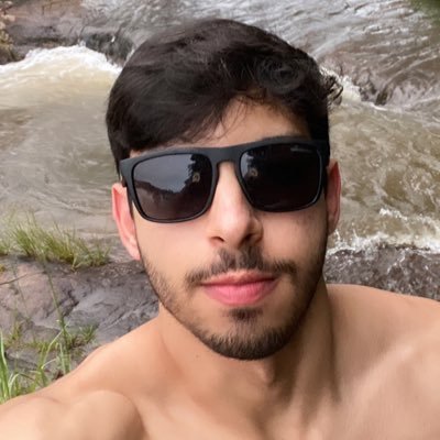 Estudando Agrônomia para ser alguém na vida 🌿🍻
insta:cayoalexandrepg