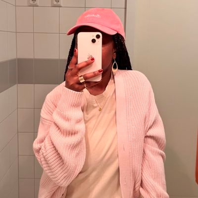 repository of awareness | world, out, look | …hm 💭| I cook 👩🏾🍳 , IG: @oreculinaire | I write ✍🏾