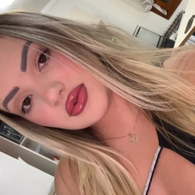 erikasouzaav's profile picture. sigam-me os bons