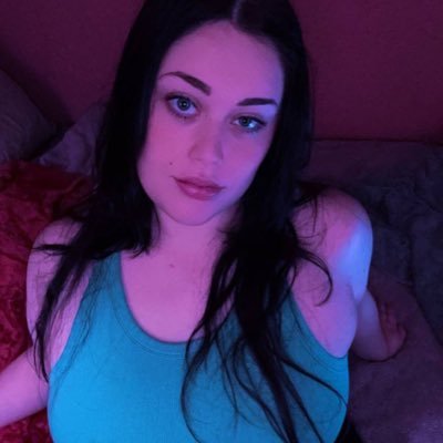 🔞 24 ✦ 5’0 ✦ 🖤 ur big titty goth gf ✦ MILF 💨 stoner ✦ 🎮 gamer ✦ 📖 bookslut 🎸 metal head 💬 only reply here 👇🏻 & 👉🏻 https://t.co/I0gA5PQFN2