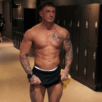 joshactyjla's profile picture. A fly can fly, but a elephant can't elephant SNAP-Joshactyjla