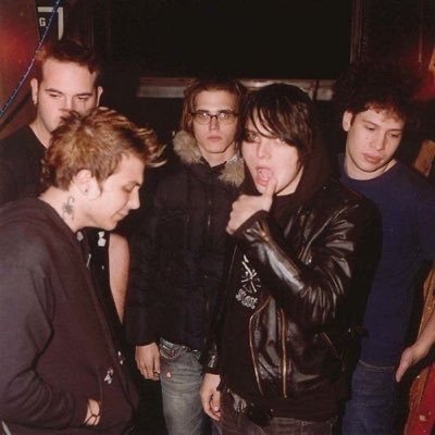 ✩ the only bullets fan ever, lol! || @bulletsforlunch
