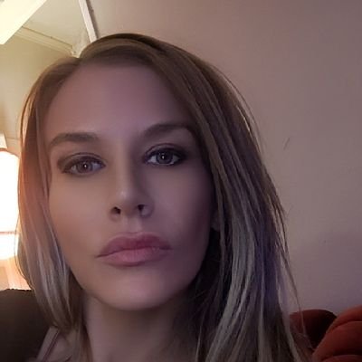 Social Media Goddess, FEMALE DRUMMER, Journalist, Writer, Music Lover, Outgoing, Internet Junkie. I just wanna drum! Want to learn more? Follow along...