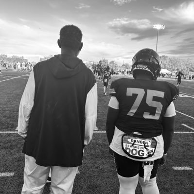 2028 | 5'8 | 280lbs |3.1gpa | ATH @simeonnation |75inmotionn@gmail.com | ig: cfk.mario |872-290-6125