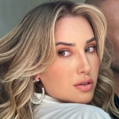 @CarlaDiaz 🦋
@AnaClaraac 🌶️
@GabiMartinsOf👸
@HanaKhalil
@draameirelles 🤙🏻🏆
CapriSOLO MaLyne
👑 🥣