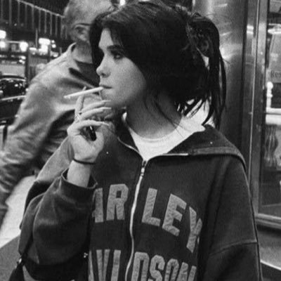 parkermalagueta's profile picture. ex-rockstar_2828                                    noiva🤍@notislip