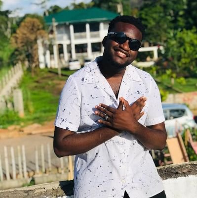 Human Resources manager /Psychologue/ jetsetteur a la retraite/ Barcelonais dans l'âme /Militaire dans une autre vie🇨🇲 / photographe amateur music fan