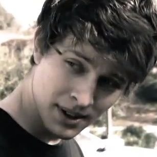 2skinny2live's profile picture. • 18 • dni if non shedtwt • they/them/she/her