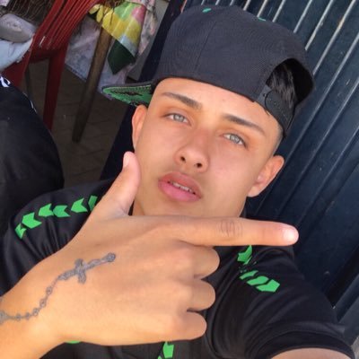 Alex57726168591's profile picture. cambio!  uso esta!