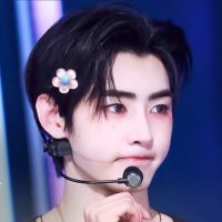 b ❄️ (@baekguyaz_) 's Twitter Profile